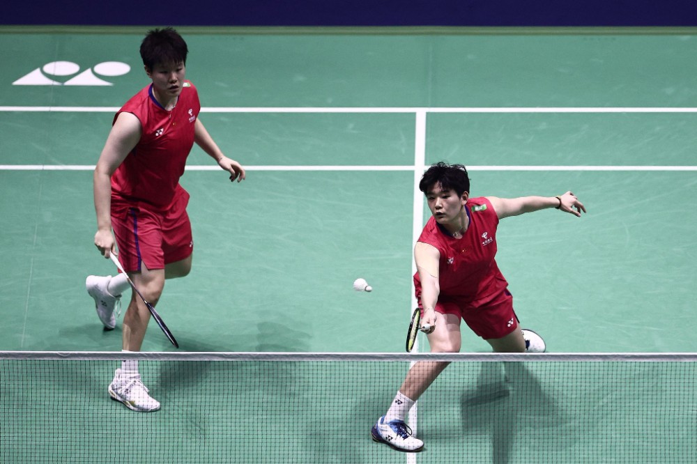 逼其侧向启 逼其侧向启